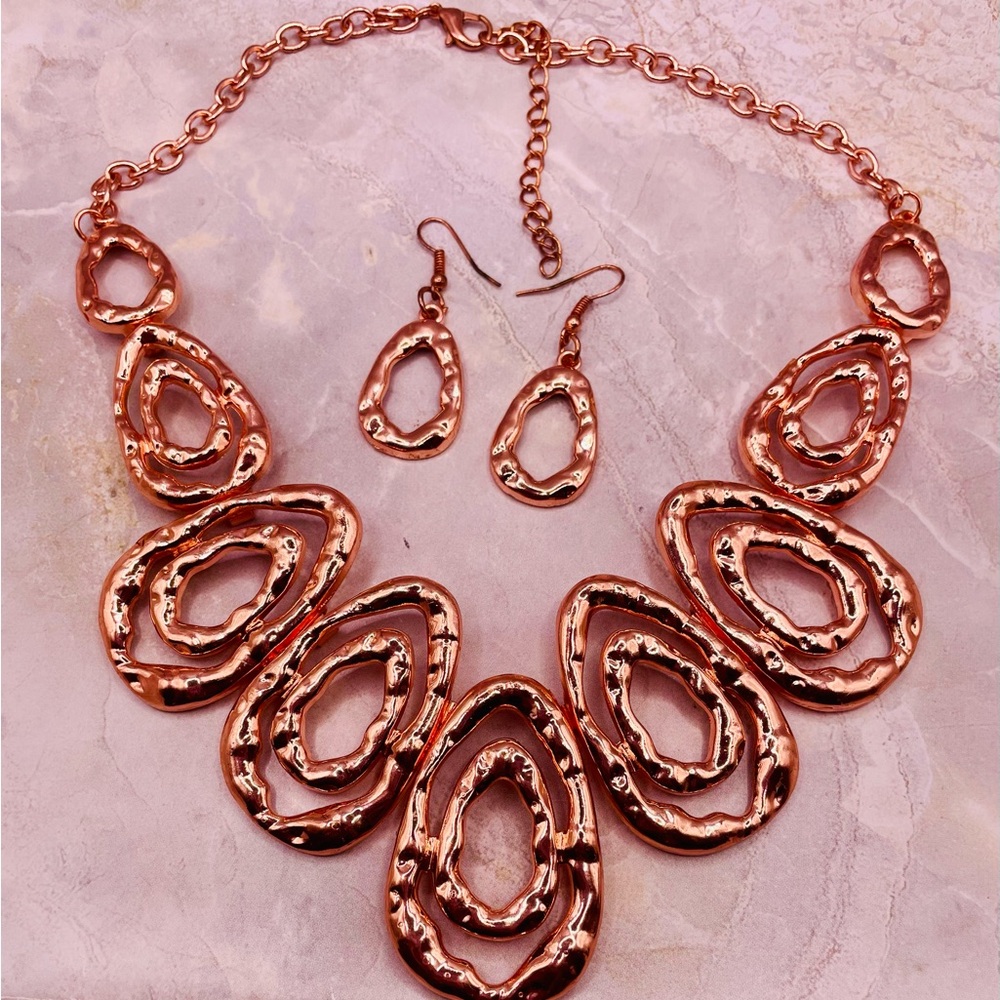 Copper Abstract Tear Drop Hammered Texture Link N… - image 4